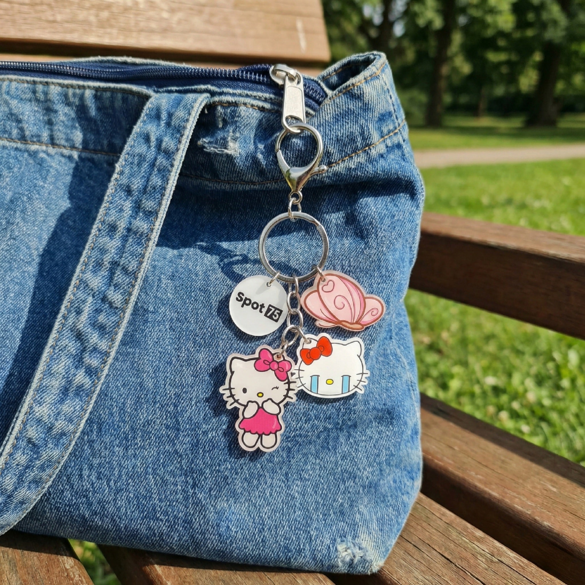 Hello Kitty - Charm Keychain